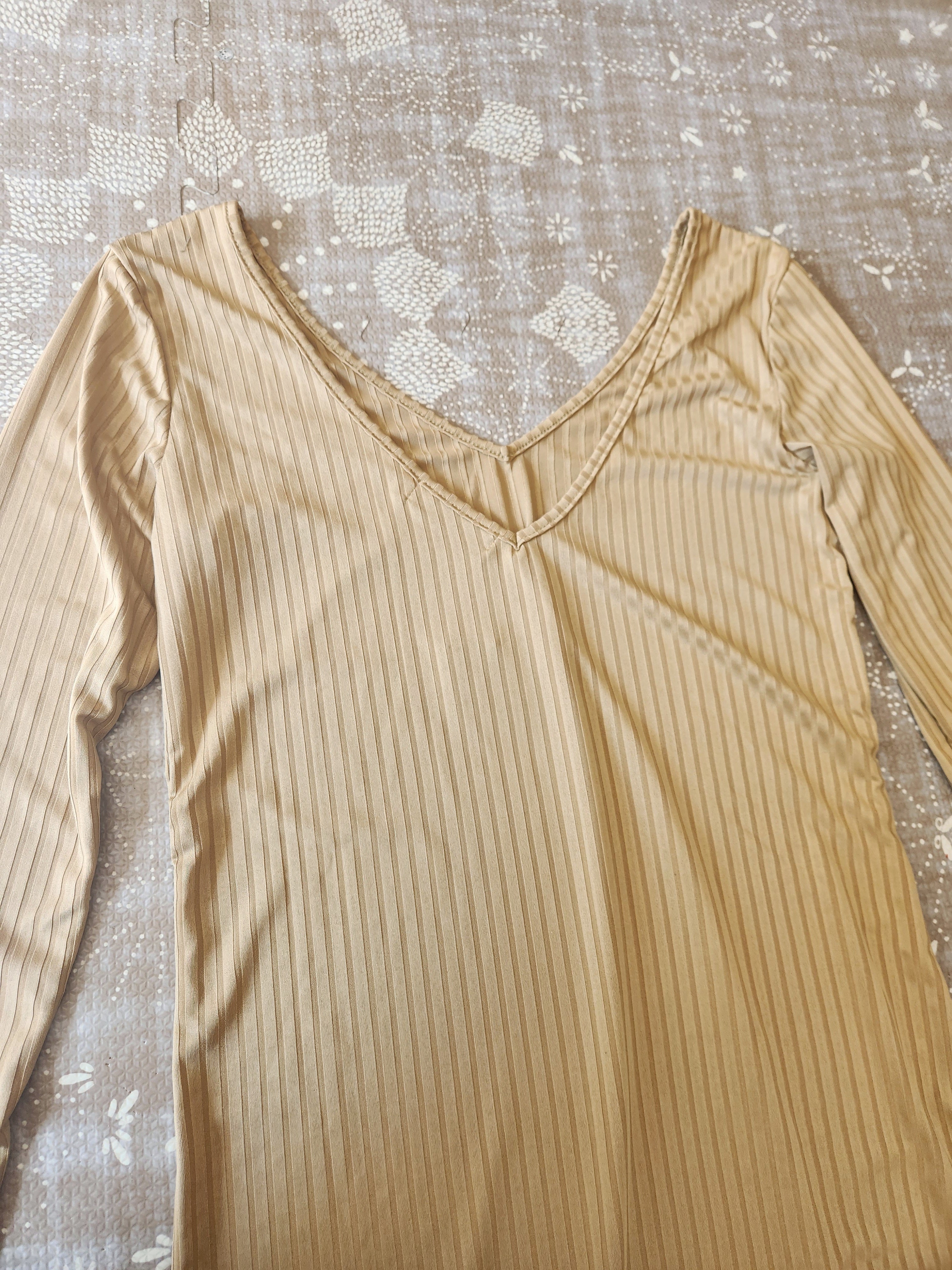 Ribbed V-Neck Drop Back Maternity Midi Dress