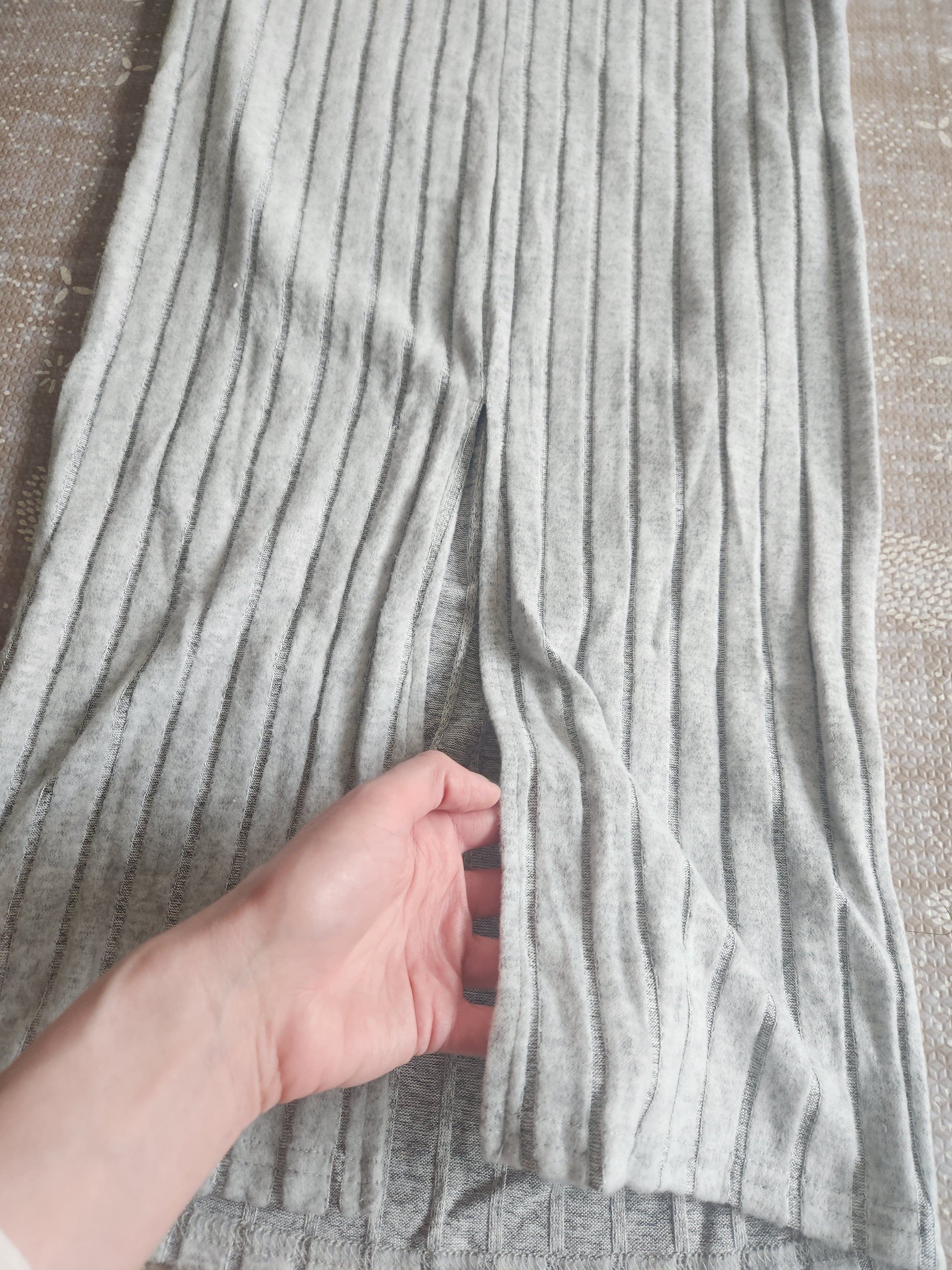 Ribbed Knit Maternity Midi Skirt with Back Slit